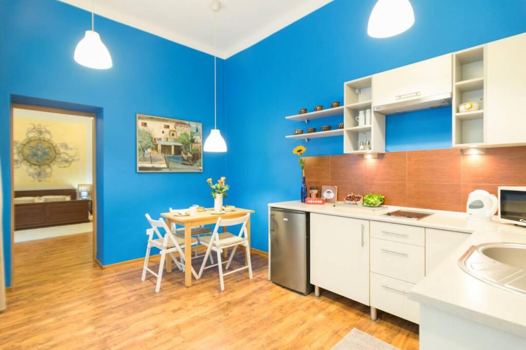 The Quiet Blue Home In The City Center! Krakow Ngoại thất bức ảnh