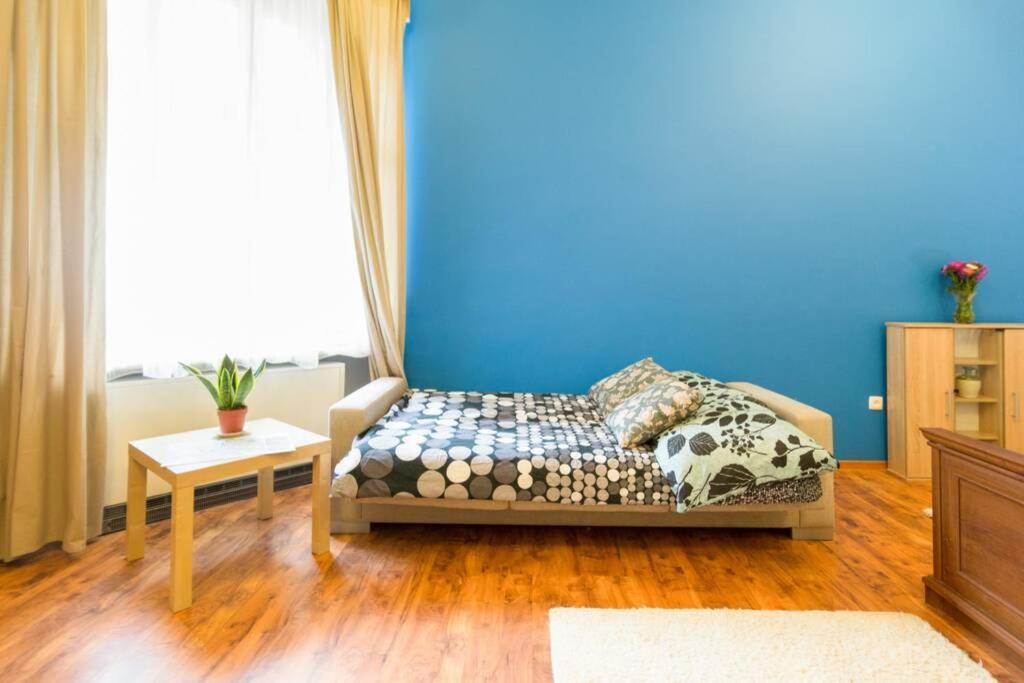 The Quiet Blue Home In The City Center! Krakow Ngoại thất bức ảnh
