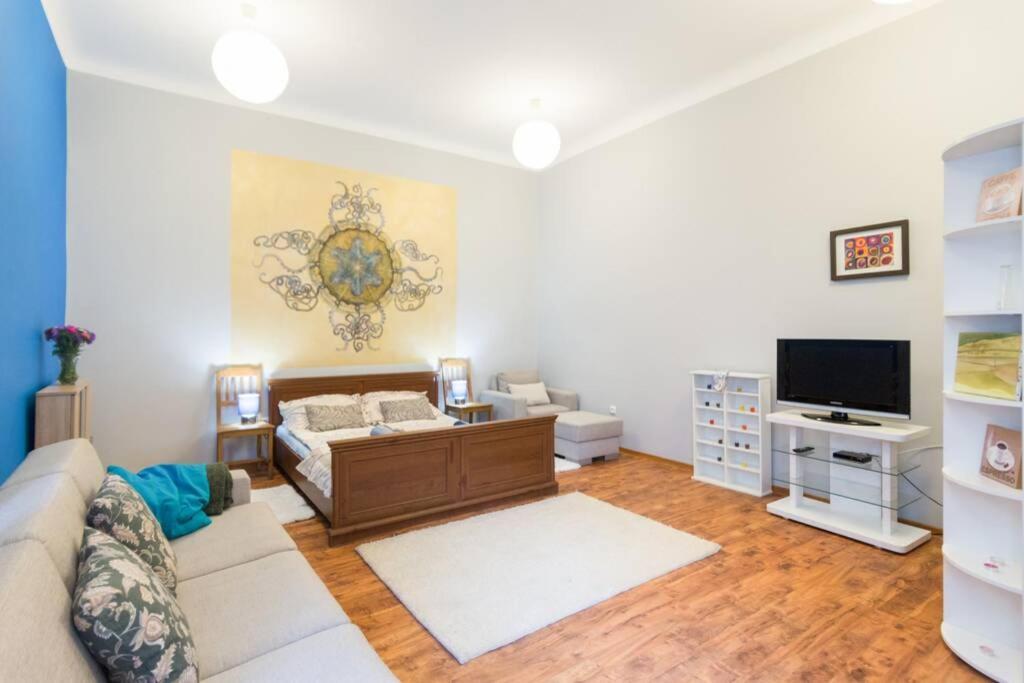 The Quiet Blue Home In The City Center! Krakow Ngoại thất bức ảnh